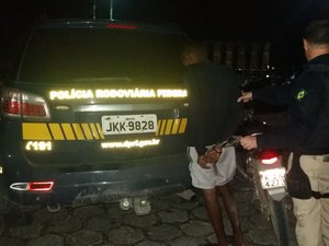 Suspeito de cometer assaltos é preso pela PRF em Atalaia