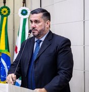 Leonardo Dias cobra fim do 'comércio' de agendamentos no CadÚnico em Maceió