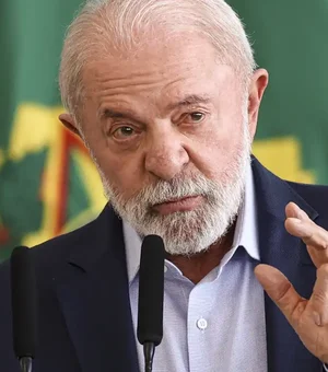Lula finaliza plano aos setores afetados por tarifaço de Trump