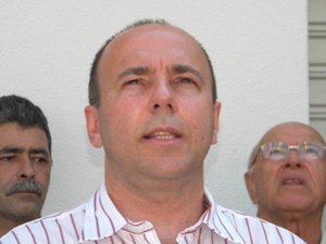 Ex-prefeito de Olho D´agua das Flores vence Enquete/Blog com larga vantagem