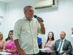 Prefeito reeleito Petrúcio Barbosa é diplomado em Igaci