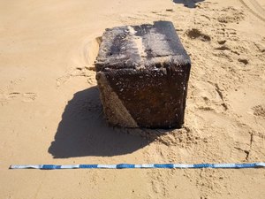 Pacotes são encontrados na faixa de areia de oito praias do litoral alagoano