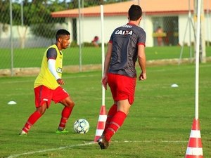 Para confronto contra o líder Fortaleza, CRB divulga lista com 23 jogadores relacionados