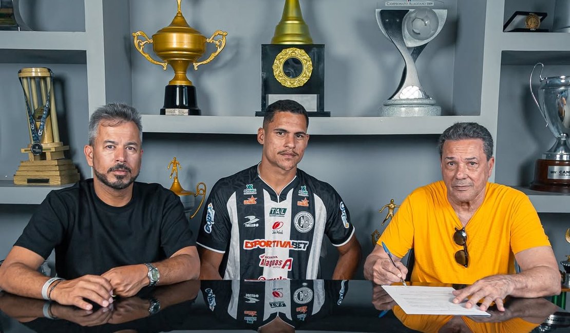 ASA assina em definitivo com o atacante Alex Bruno