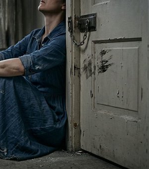 Após gritos de socorro, mulher e filha são resgatadas de cárcere privado e marido é preso