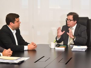 Prefeitura de Maceió e TJ/AL definem ações para famílias do Mutange
