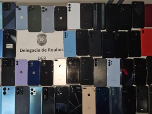 Polícia Civil recupera R$100 mil em celulares roubados