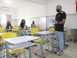 Alunos de Porto Calvo voltam às aulas com protocolo sanitário