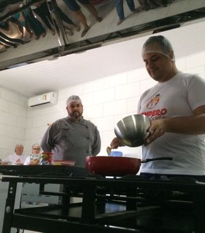 [Vídeo] Pestalozzi Arapiraca promove curso profissionalizante de culinária a seus alunos
