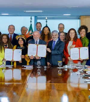 Lula sanciona lei que reserva 30% de vagas de concurso a negros, indígenas e quilombolas