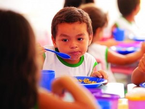 Semed divulga edital de chamada pública para fornecimento de alimentação escolar