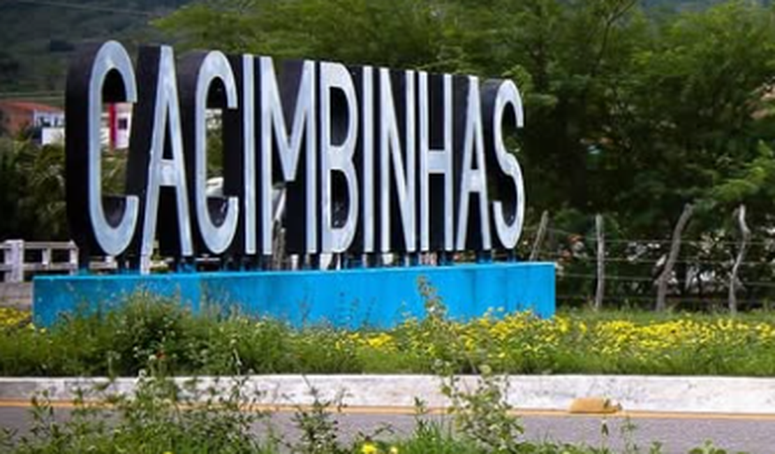 Homem com passagem por tráfico é abordado com arma branca próximo à escola
