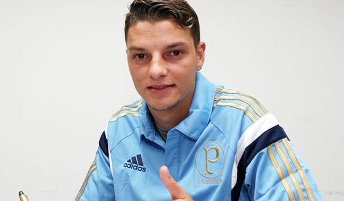 Volante do Palmeiras acerta com time da 2ª divisão do Japão