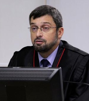 “Lamentavelmente, Lula se corrompeu”, diz procurador em julgamento no TRF4