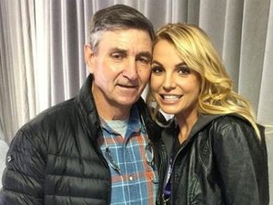 Pai de Britney Spears não quer mais ser tutor da cantora, diz site