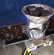 Nasa lança nave 'caçadora de planetas' a bordo de foguete da Space X