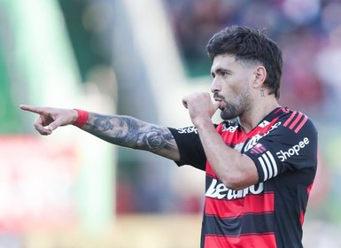 Flamengo vence Juventude fora, quebra tabu e mantém vantagem na liderança