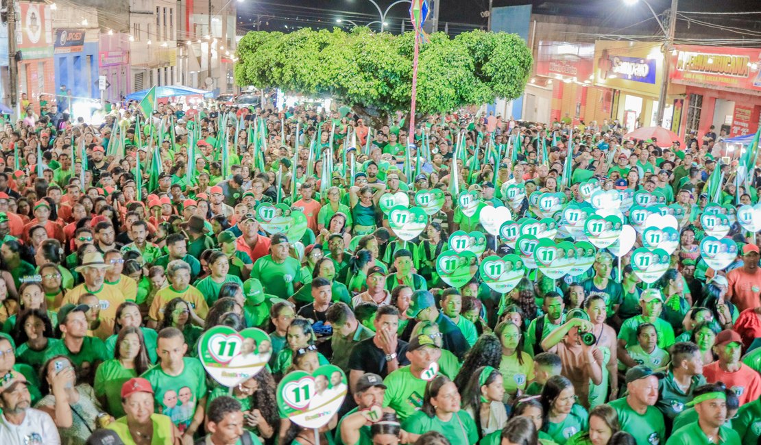 Bastinho arrasta multidão e realiza a maior caminhada da história de Taquarana