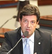 Estudo sobre ação da cloroquina contra coronavírus 'é muito frágil', diz Mandetta
