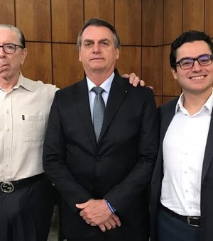 ‘Cirurgia de Bolsonaro não é motivo para preocupação’, diz médico do presidente