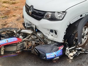 Motociclista se envolve em acidente ao tentar desviar de ciclista na AL-215