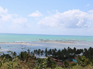 Barco com pescadores de Japaratinga desaparece no mar