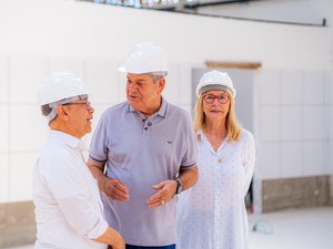 Ronaldo Lessa visita futuro restaurante popular no Jacintinho, que servirá 45 mil refeições por mês