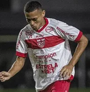 João Paulo celebra estreia pelo CRB com gol