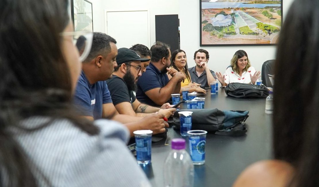 Fazedores da cultura debatem primeiras ações do ano em reunião do Conselho Municipal