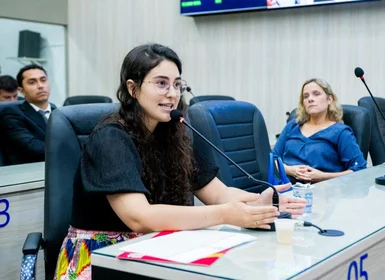 Vereadora levanta questionamentos sobre pedido de empréstimo de R$ 1,2 bilhão