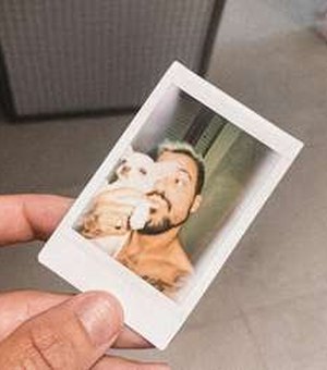 Lipe Ribeiro cria perfil no Instagram para seu novo pet e Anitta curte as fotos