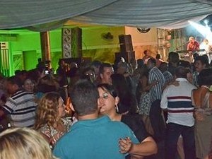 Festa Anos 80 acontece neste sábado