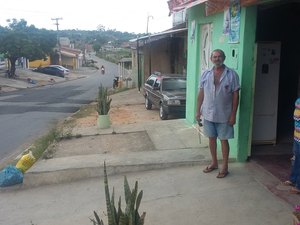 Adolescente tenta fugir da polícia mas é perseguido e apreendido