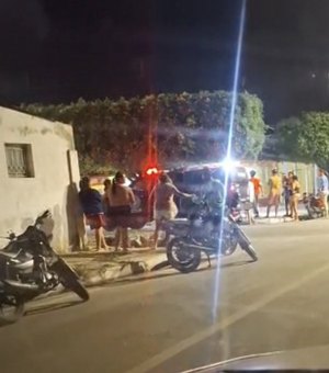 Homem é atacado a tiros e baleado após desentendimento em bar de Arapiraca