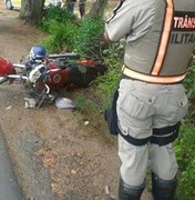 Motociclista se choca em árvore na AL 115, em Arapiraca