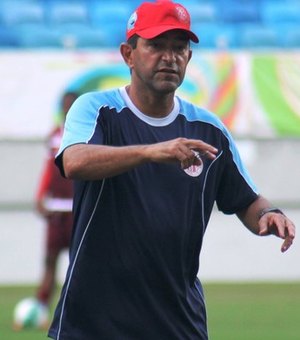 Sérgio China, ex- Salgueiro e Serra Talhada, é o novo técnico do Campinense