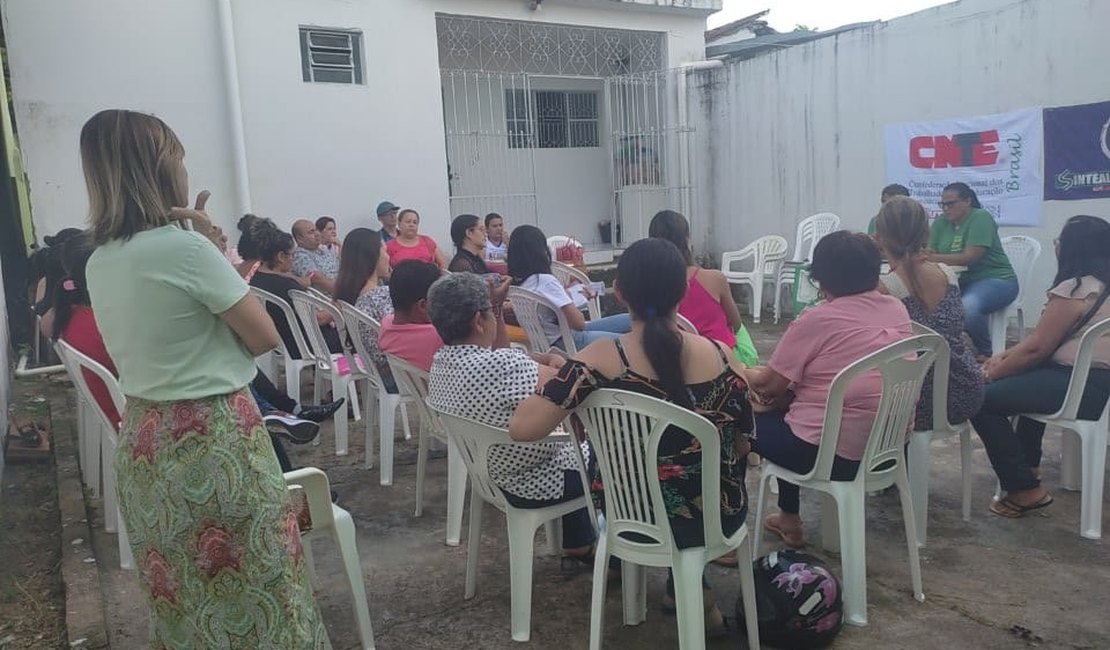 Trabalhadores da educação de Palmeira discutem em assembleia campanha salarial, recursos do fundeb e outras pautas