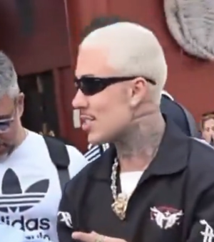 MC Daniel é abordado por policiais no Japão após dançar em templo religioso