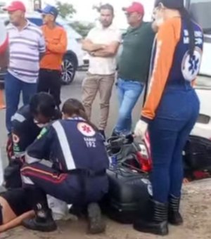 Acidente entre moto e micro-ônibus deixa uma pessoa ferida na AL-220, em Arapiraca
