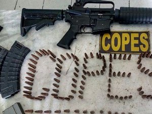 Fuzis americanos são deixados em Fórum de Delmiro