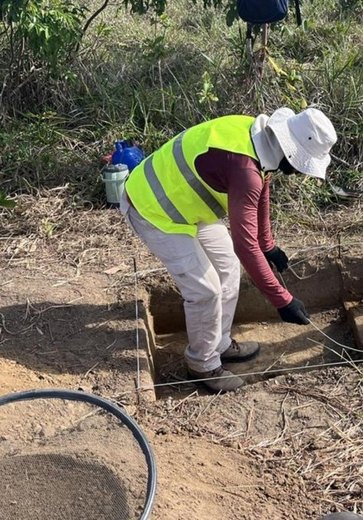 Trabalhadores descobrem sítio arqueológico com centenas de peças na AL-102, em Maceió