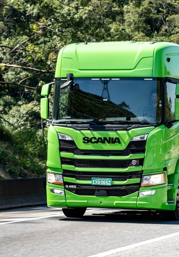 Caminhões movidos a GNV são apresentados por Algás e Scania em evento na Capital alagoana