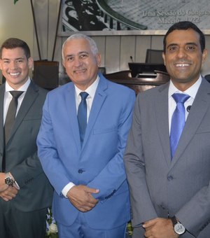 Secretário-geral do Sindicato dos Advogados recebe comenda na Assembleia Legislativa de Alagoas