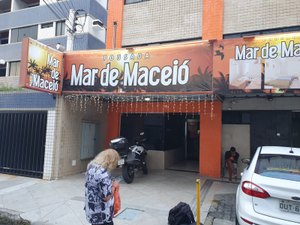 Pousada nega estadia a músicos mesmo após pagamento em Maceió