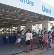 [Vídeo] Movimento intenso de eleitores é registrado em Centro Universitário da Capital