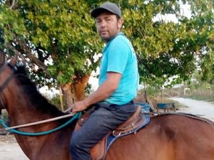 Criminosos pedem água e executam vaqueiro na zona rural de Cacimbinhas em Alagoas