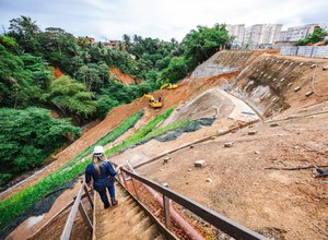 Contenção definitiva de encostas: ''muda a vida das pessoas'', diz engenheira que comanda as obras