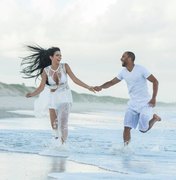 Jogador do Paris Saint-Germain escolhe as praias alagoanas para ensaio fotográfico antes do casamento