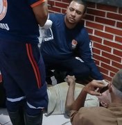 Homem fica ferido após bater com a cabeça em bancada de bar em Arapiraca
