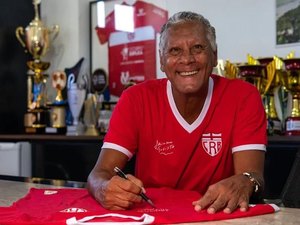Joãozinho Paulista recebe alta após quase duas semanas internado em Maceió